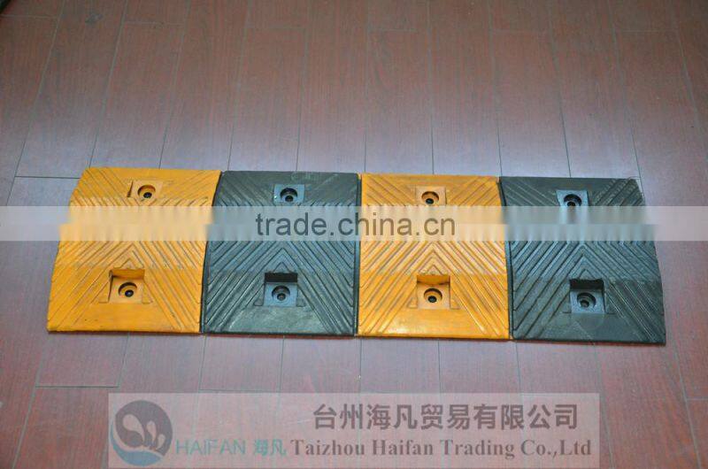 1000*350*45mm traffic road reflective rubber speed hump/ black and yellow Traffic Road reflective rubber speed hump for crossing