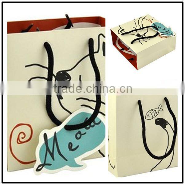 Wholesale ornament kraft paper gift packaging box with ribbon