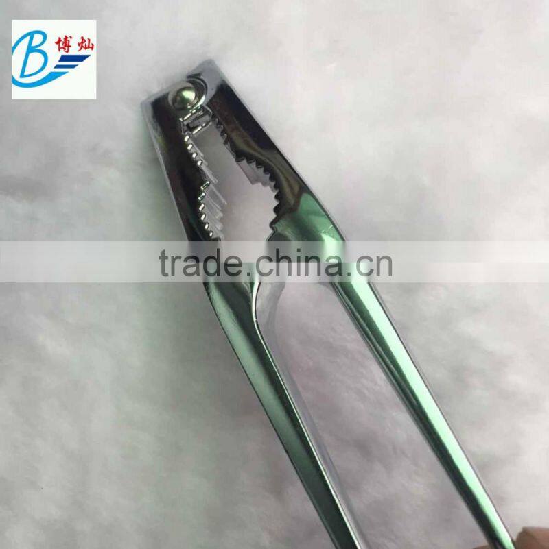 Convenience Nut cracker for Nut Nut opener