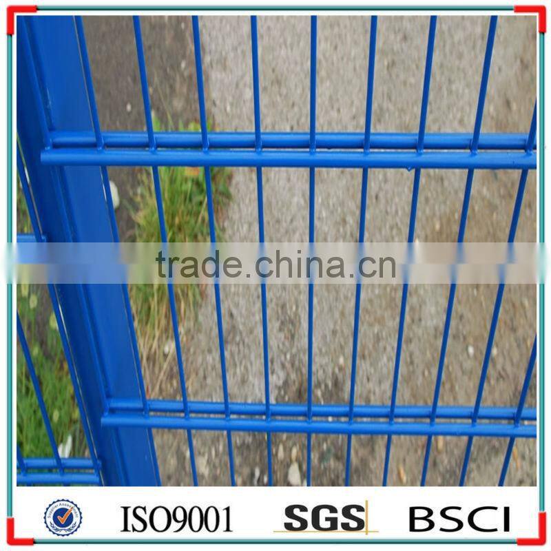 Alibaba China Galvanized Metal Wire Fence Panels