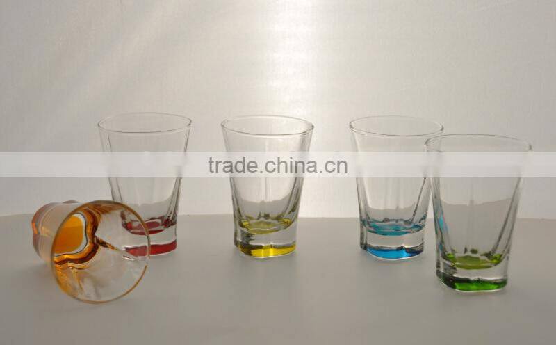 SGS inspection wholesale bottom colored wine shot glass