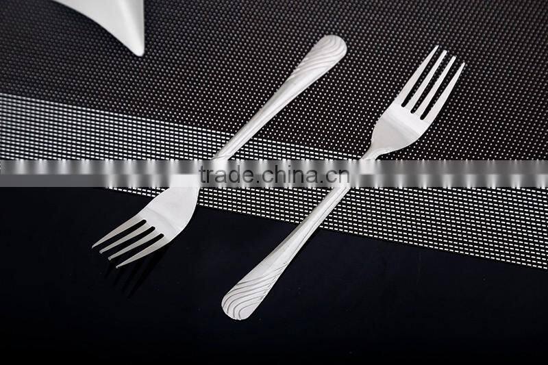 2016 fashion Curve of the fork Cutlery and lowest price