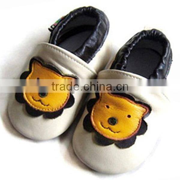 Lowest price soft sole leather baby shoes girl animal print shoes