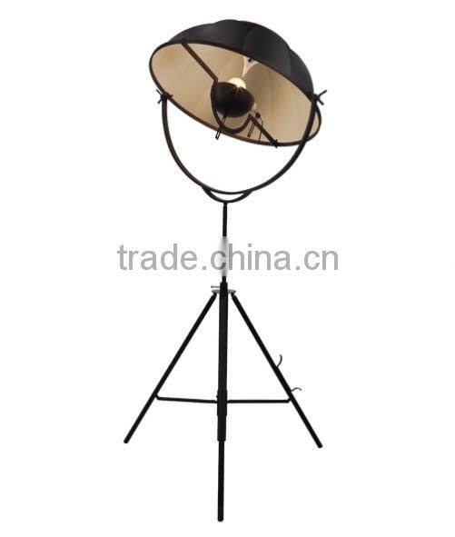 Hollywood studio lamp F4043