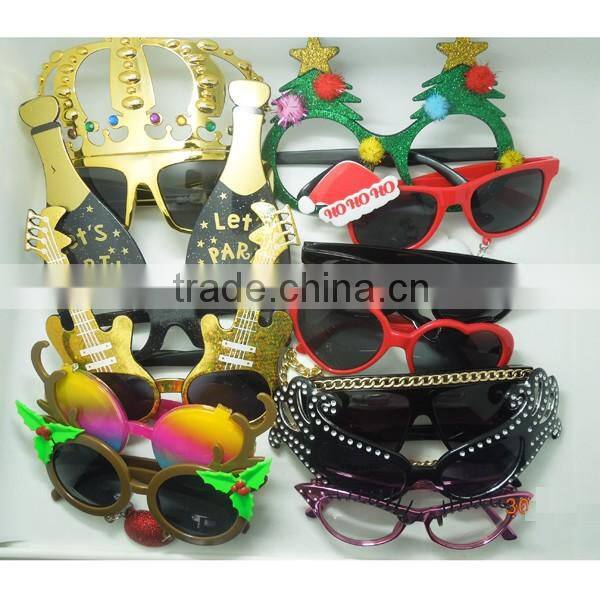Wholesale Latest Promotion Party Sunglasses / Crown Style