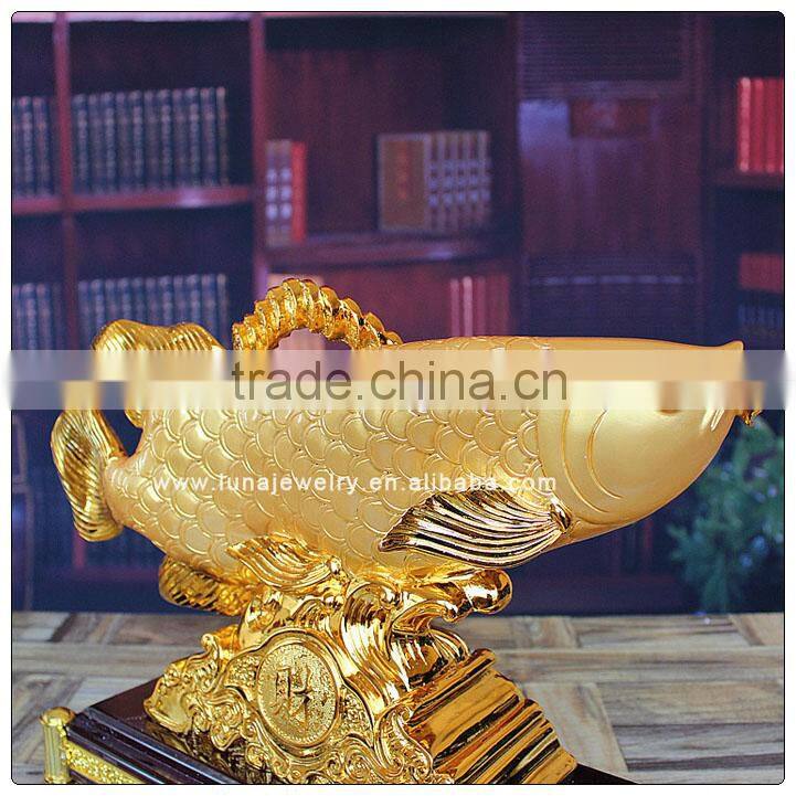 Gold Color Chinese Fengshui fish statue ,resin animal statue for home decoration