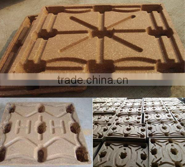 Recycling wood waste wood pallet machine