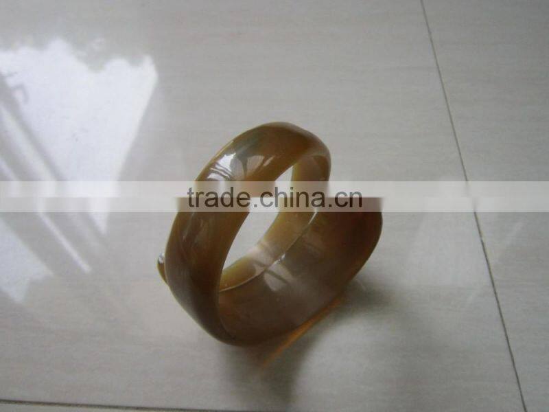 Natural color, very elegant item horn bracelet Vietnam