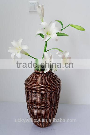 Beautiful decorative indoor flower hanging basket