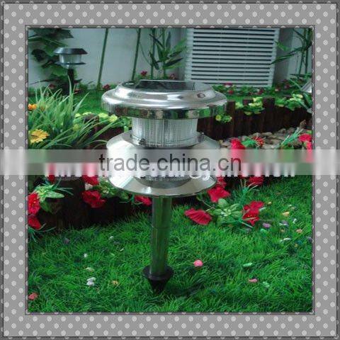 Outdoor solar lawn light