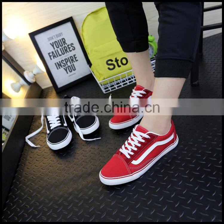 Black and white lace-up casual canvas shoes for men