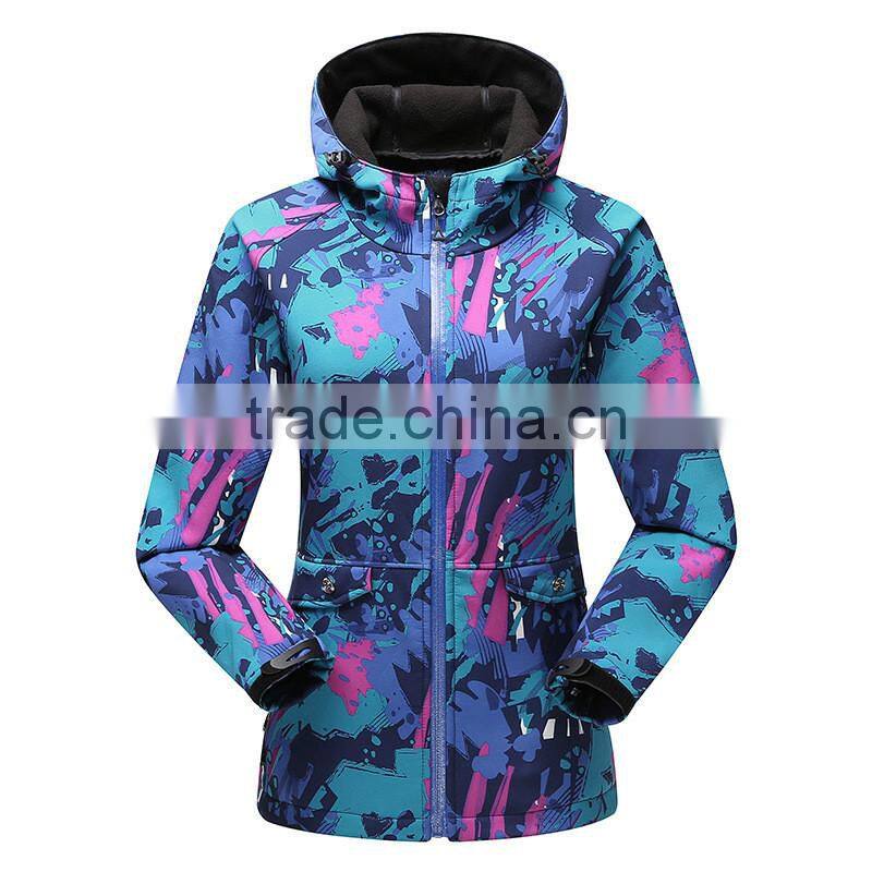 Low Price High functional Camo Ladies Softshell Jackets