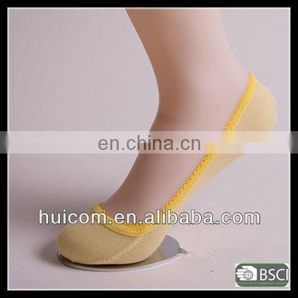 2013 good design pelerine baby lace socks