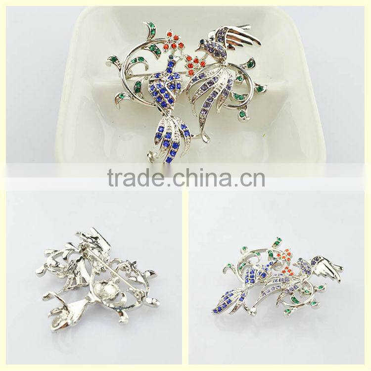 Alibaba express fashion rhinestone cheap wholesale brooch China