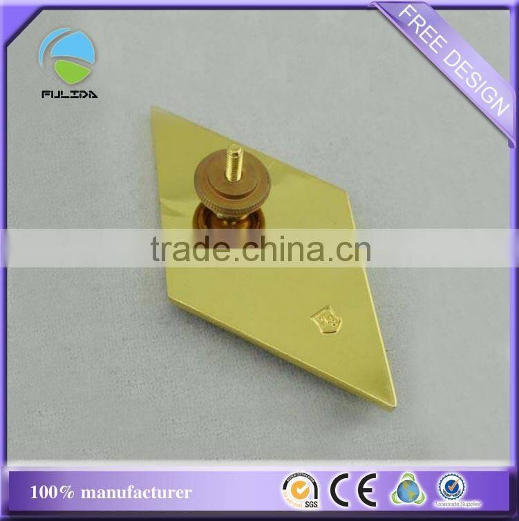 custom oval shaped gold lapel pins sand-blasting thick screw souvenir badge