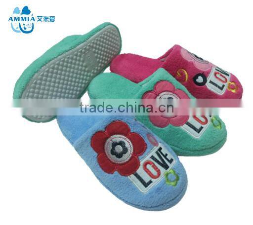 OEM ladY winter home indoor slippers Customized terry slippers winter high quality warm TPR slippers with cheap price