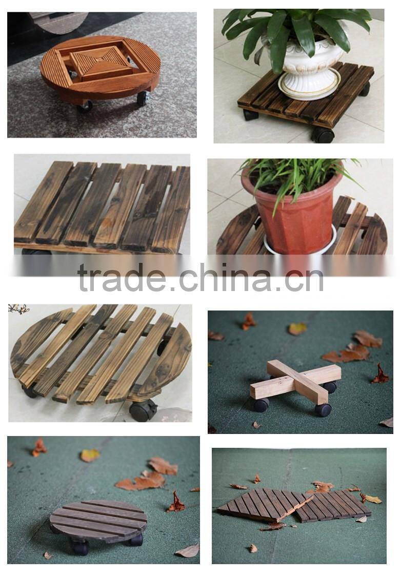 Cedar flowerpot dolly with casters