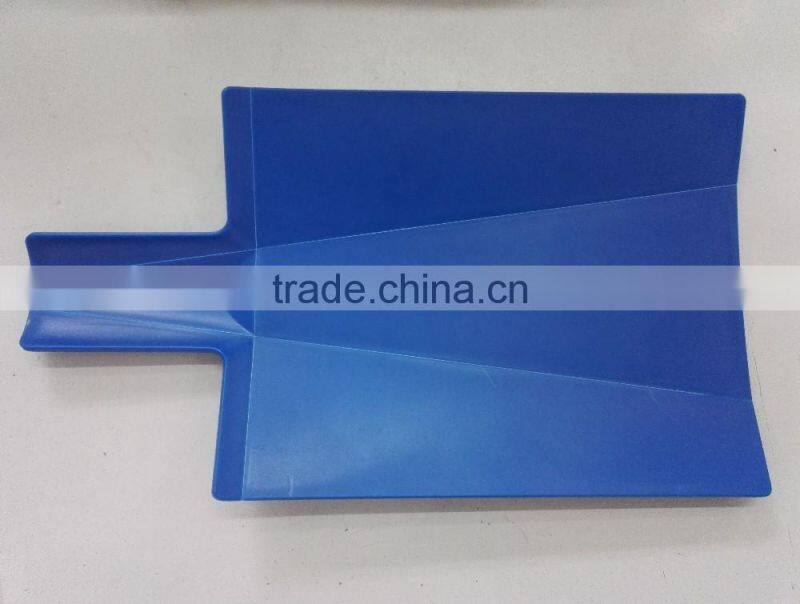 Foldable chopping board