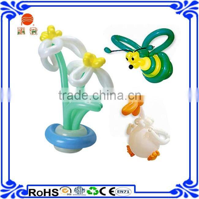 children playing animal twist long magic natural latex balloon