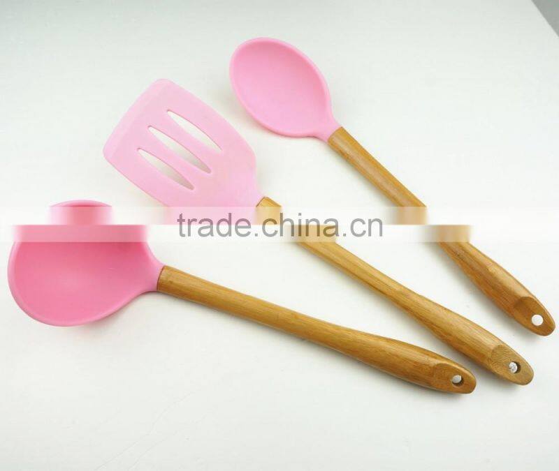 32016 Kitchen Utensils 3pcs silicone tools with bamboo handle