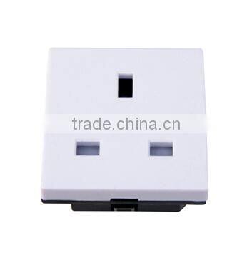 Uchen supply british Snap in socket YGB-022