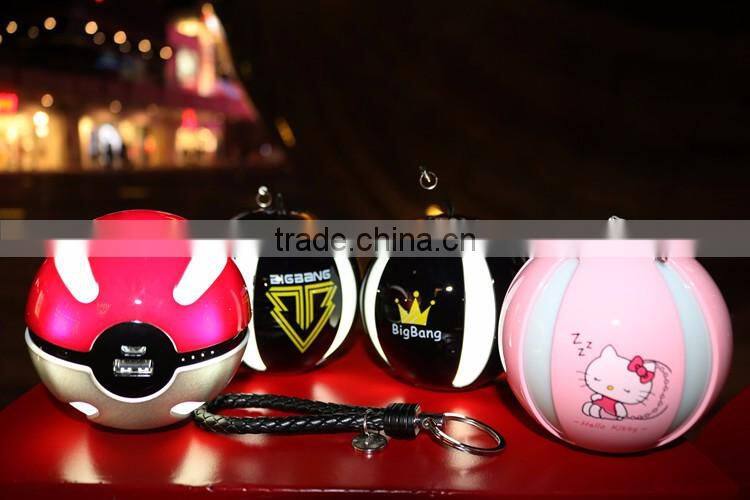 2016 new design wholesale pekacu Pokemon ball power bank charging battery pokemon 10000mAh power bank pekacu charger