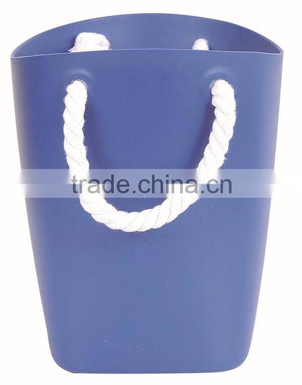 Small Size Plastic Storage Basket with Nylon Rope