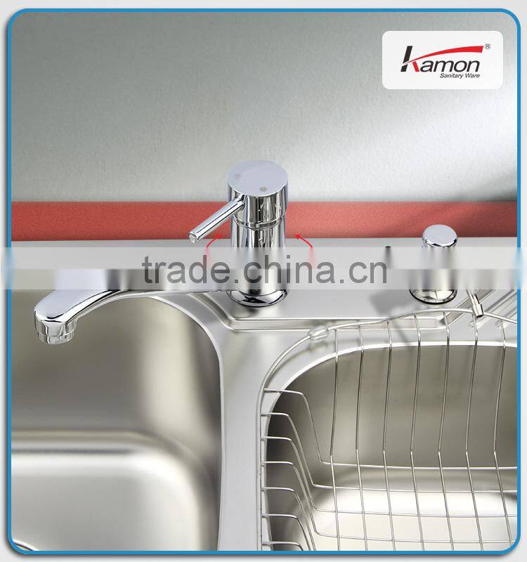 Spray UPC 61-9 NSF Pull Out Brass Kitchen Faucet