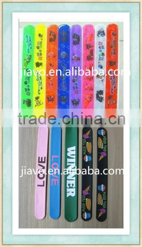 Latest fashion silicone rubber slap band