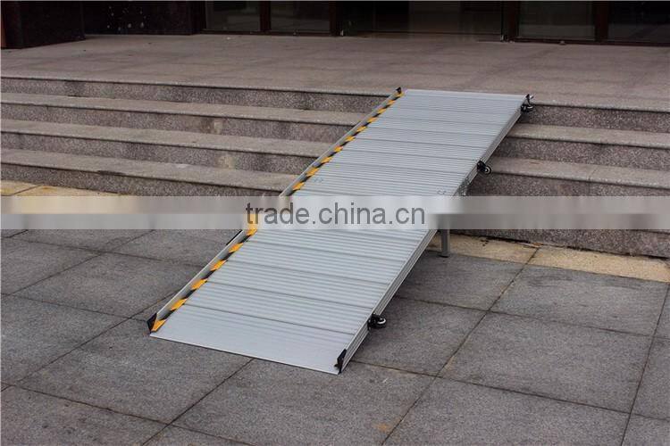 Lightweight aluminium alloy ramp