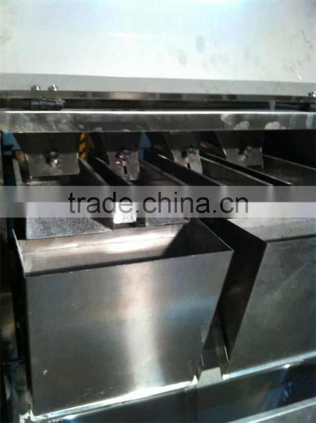 2016 Nice type 100-1000 g Almonds racking packing machine from China factory