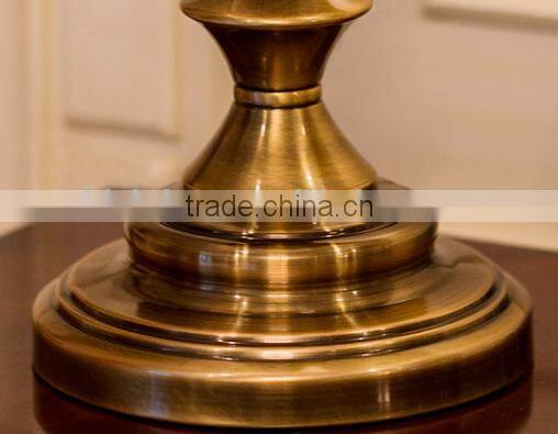 Brown color lampshade K9 crystal table lamp