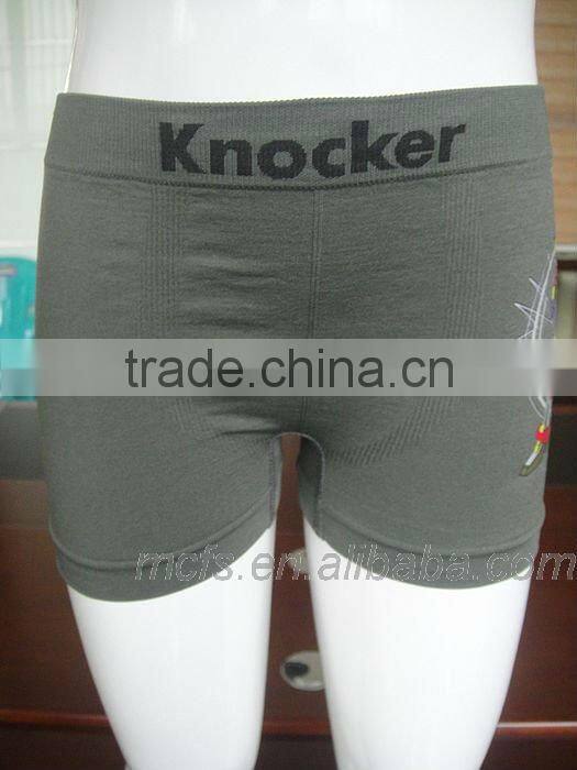Seamless kid's underwear boxer shorts china supplier