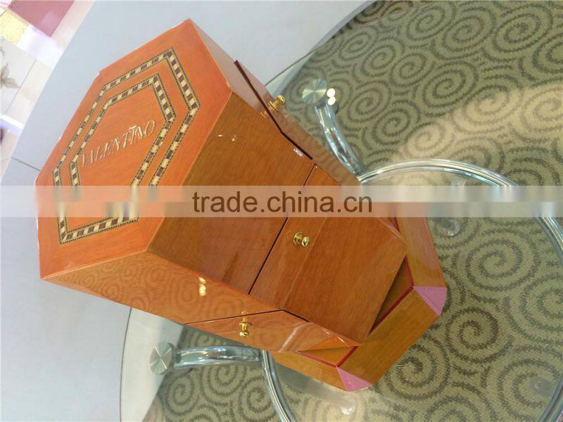 turnable solid wood jewelry box packaging mod