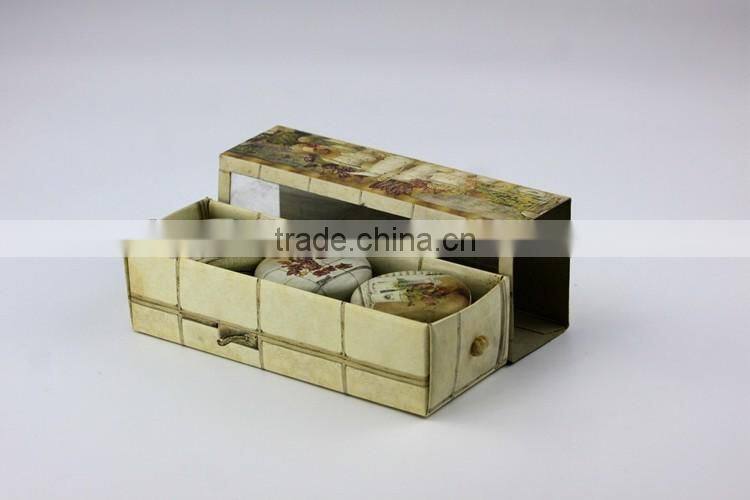 Round soy scented tin candle with English style