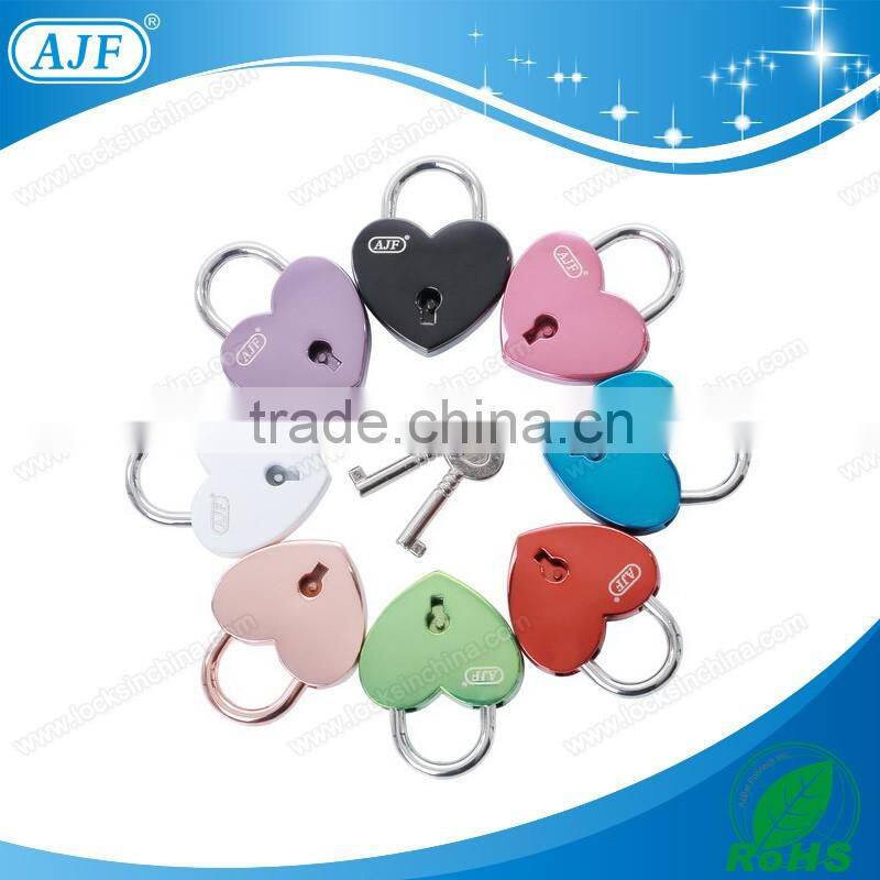 2016 AJF new style and very popular mini zinc alloy red heart love lock