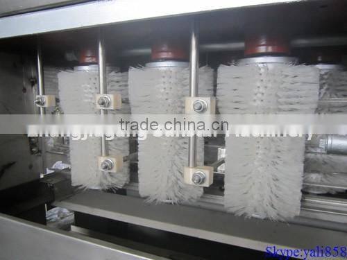 Automatic used glass bottle cleaning machine