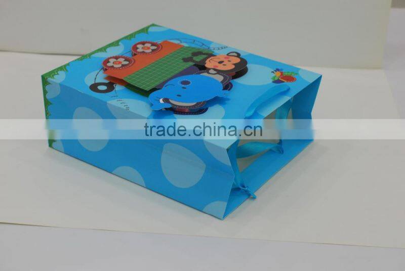 New delicate design smart 3D silver plating gift paper bag with ribbon bow handle supplier and manufacture