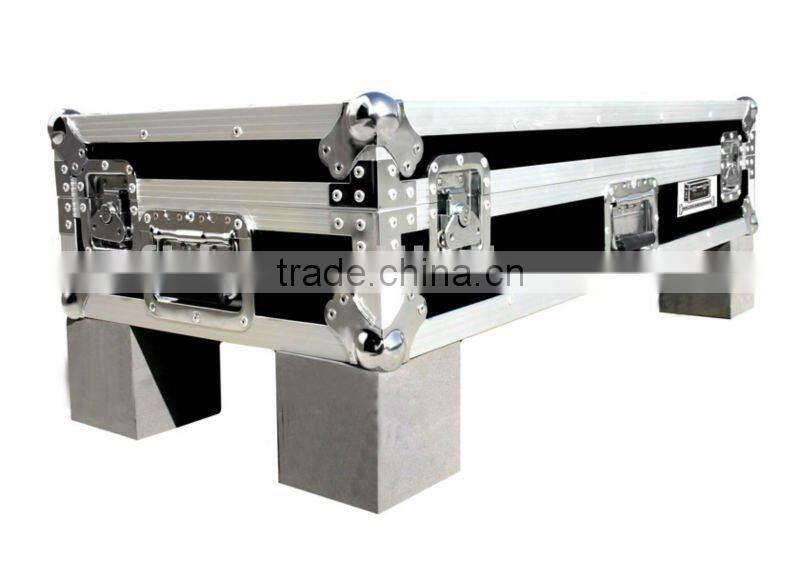 COFFIN FLIGHT CASE FOR TWO CDJ 2000 CD PLAYERS AND A PIONEER DJM 2000 MIXER WITH WHEELS