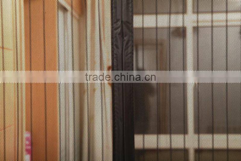Mesh Guard Hands Free Screen Door