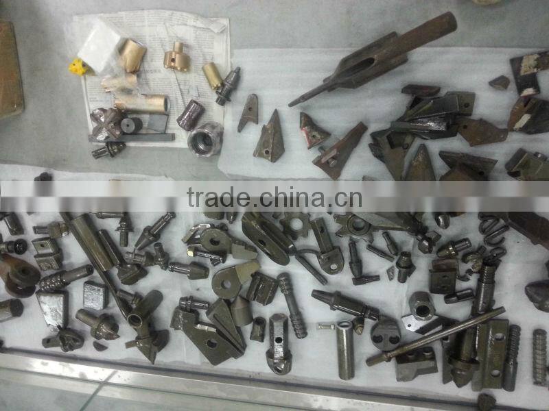 Tungsten carbide bullet teeth