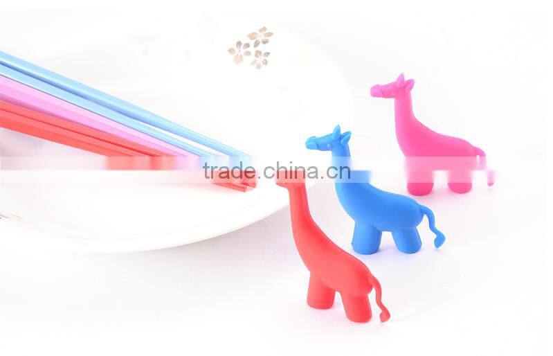 Wholesale Stock Small Order Cartoon Giraffe Multifunctional Children Training Chopsticks