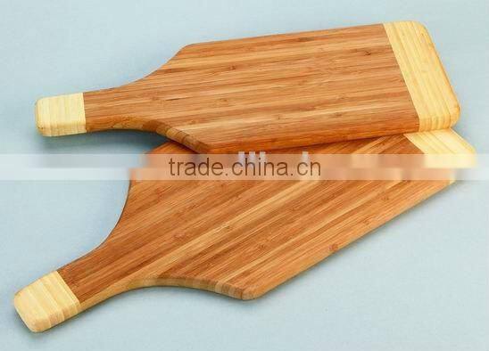 WOODEN/BAMBOO CUTTING BOARD W/HANDLE