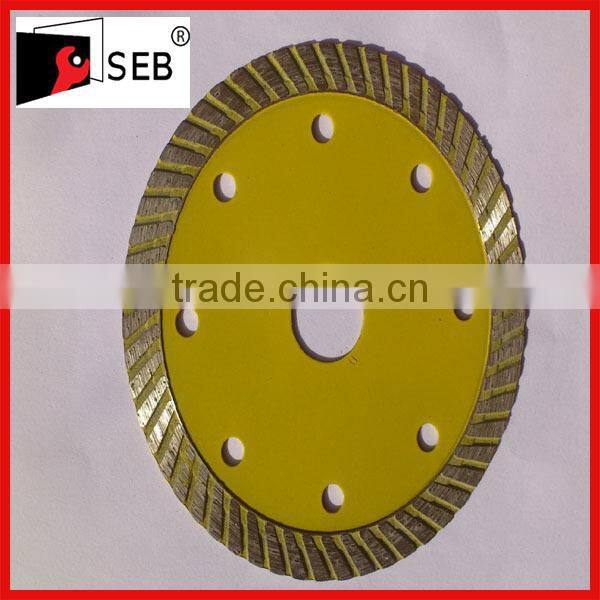 hot pressed segmented diamond circular saw blade for asphalt cutting