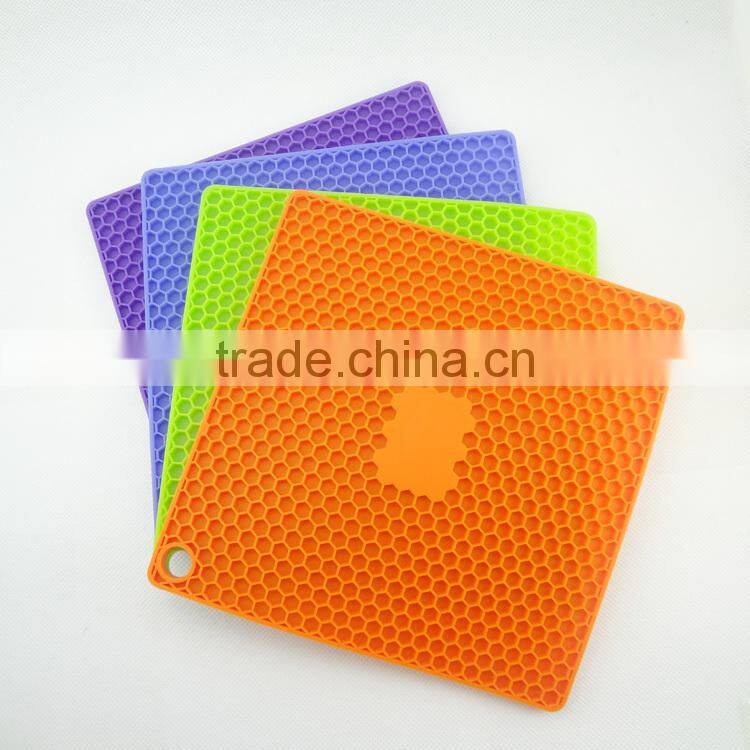 Eco-Friendly Square Silicone Cellular Place Mats
