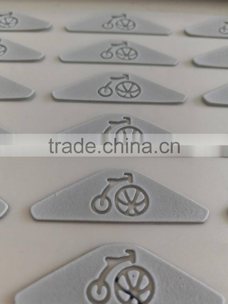 Reflective logo can be customized