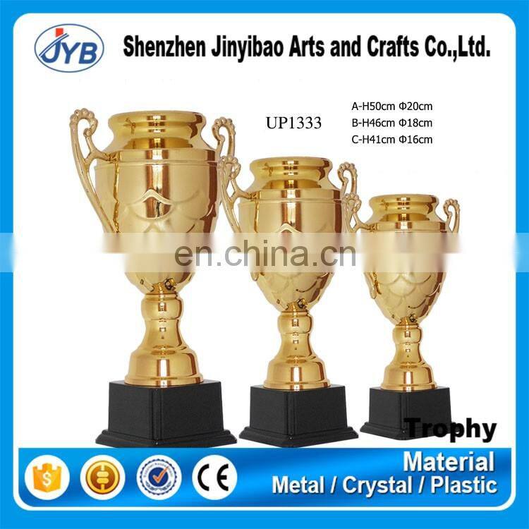 China supplier 2017 wholesale various design football soccer trophy