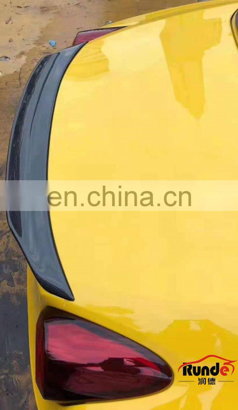 Runde Carbon Fiber Material Auto Car Parts Body Kit With front lip side skirts rear diffuser For Ferrari California T body kit