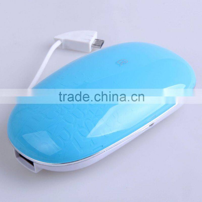 AWC808 5200mah mouse shape cute built in cable small appliance charger portable phone charger