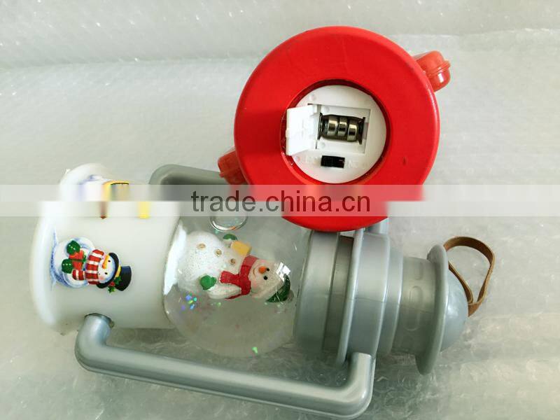 Yellow 2015 Hot Sale 45mm Polyresin Led Christmas Tree Water Globe Latern Design
